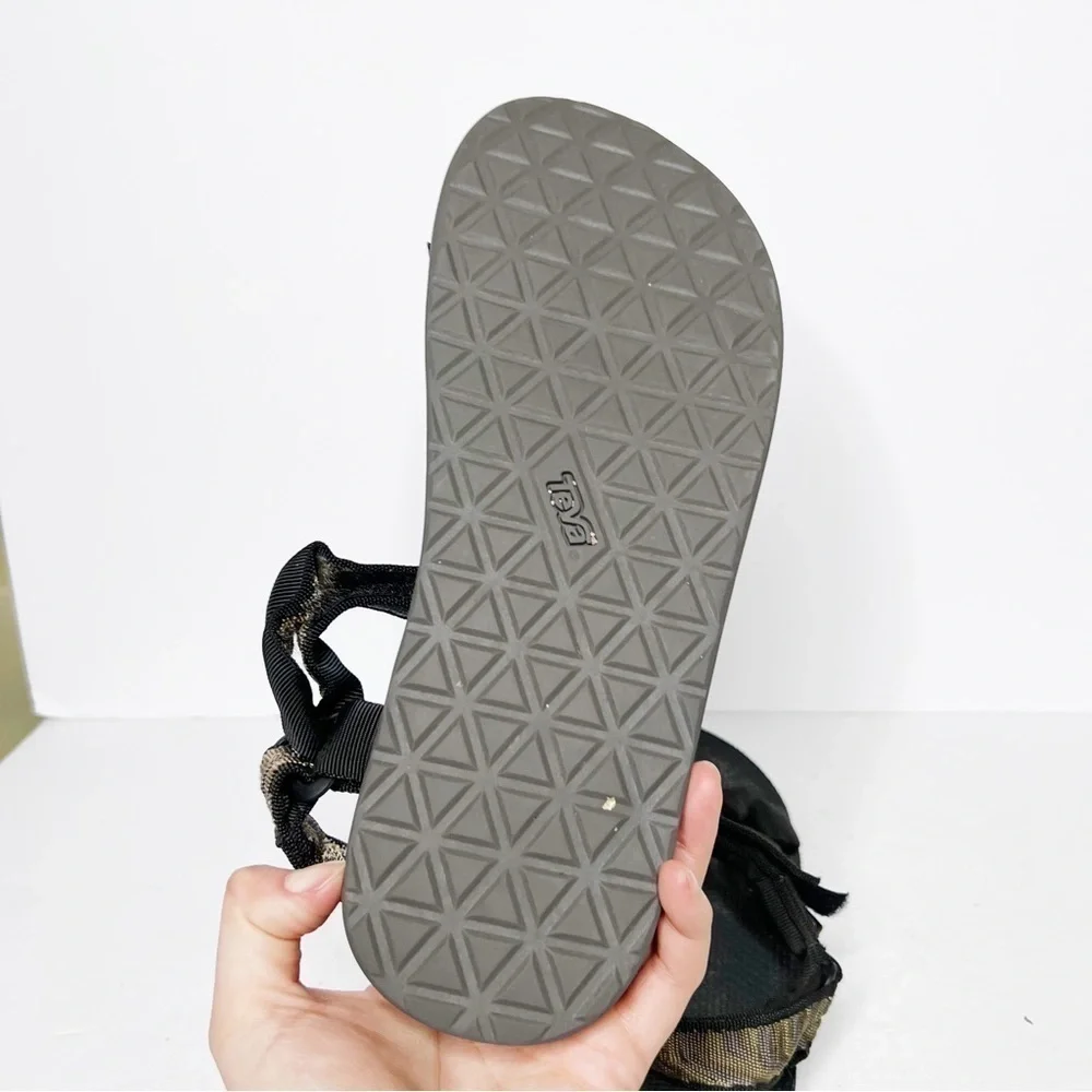 Teva Universal Black Strappy Sandals Size 12 Men’s